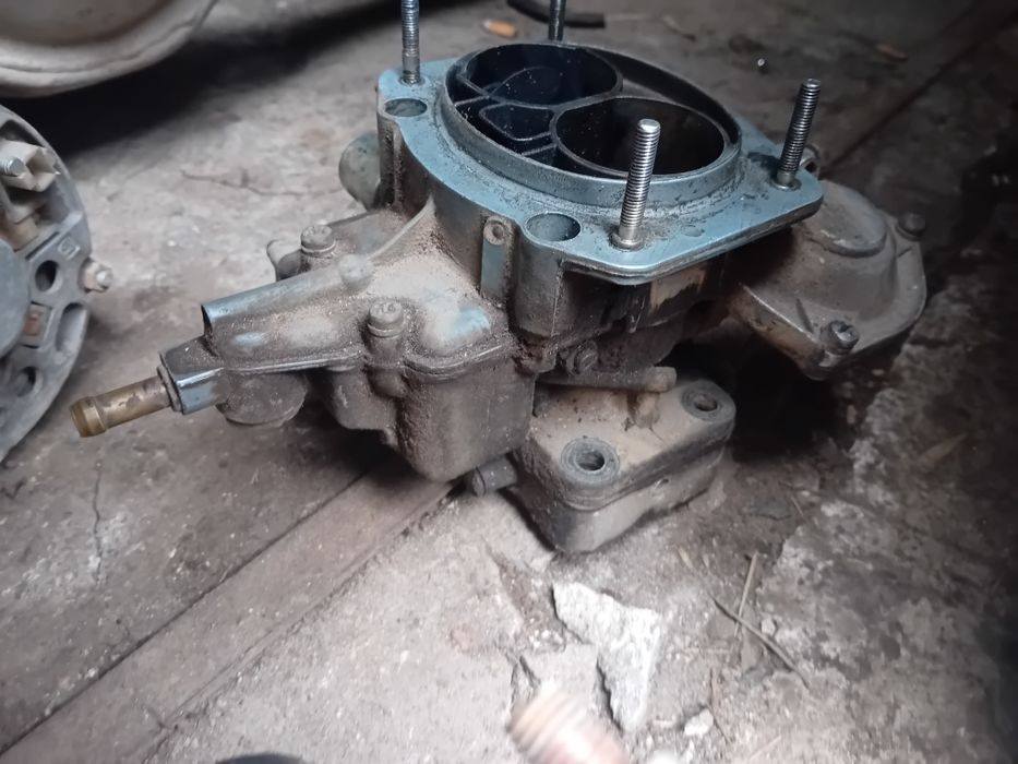 Продам карб стояв на 3 моторі є відео роботи