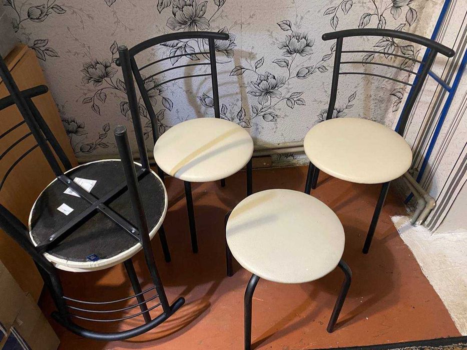 Продам кухонные стулья в отличном состоянии