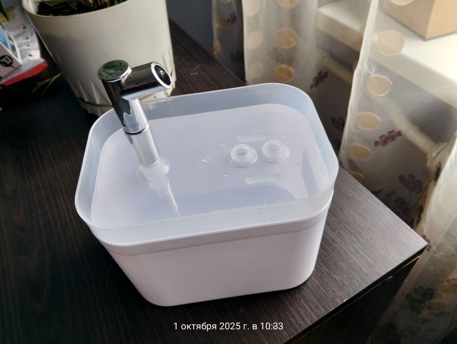 Поилка-фонтан для котов и мелких пород собак