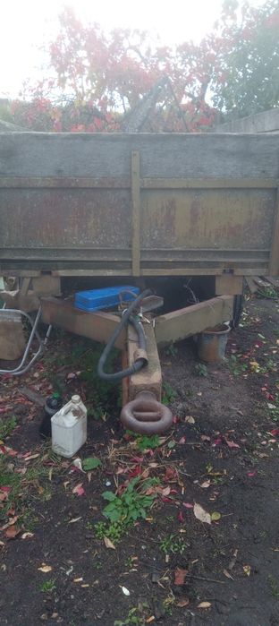 Прицеп тракторний