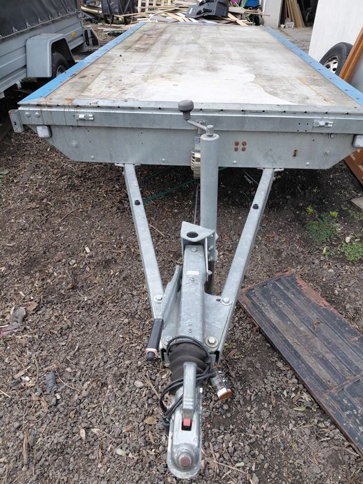 Przyczepka samochodowa