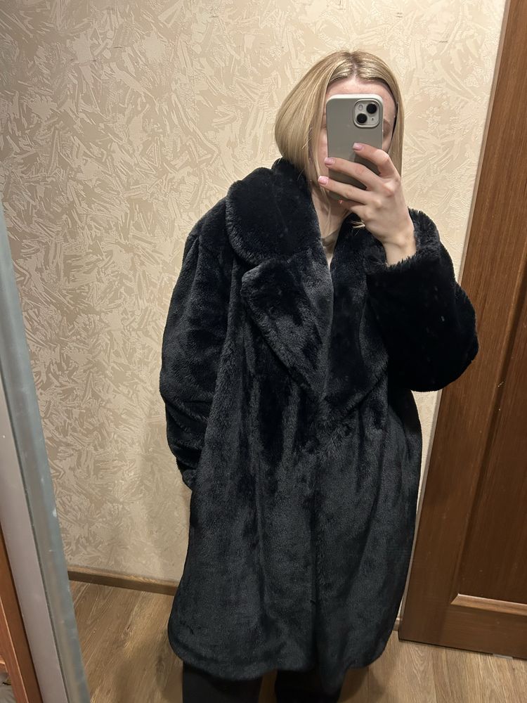 Продам шубу с искуственного меха Adrienne Landau