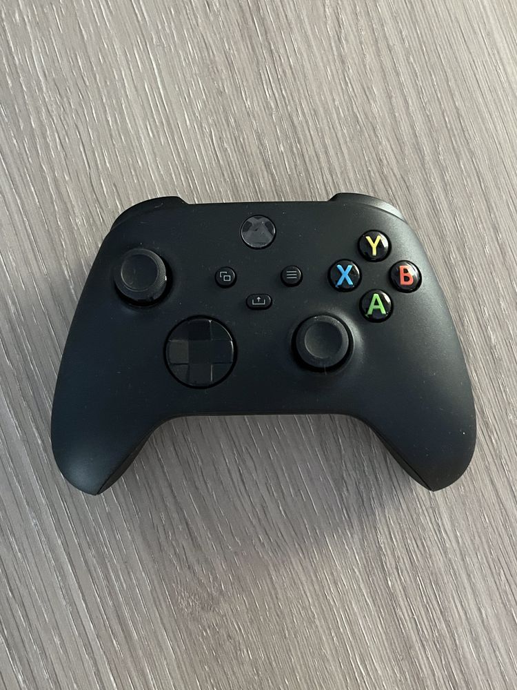 Xbox One + Kinect + 4 gry