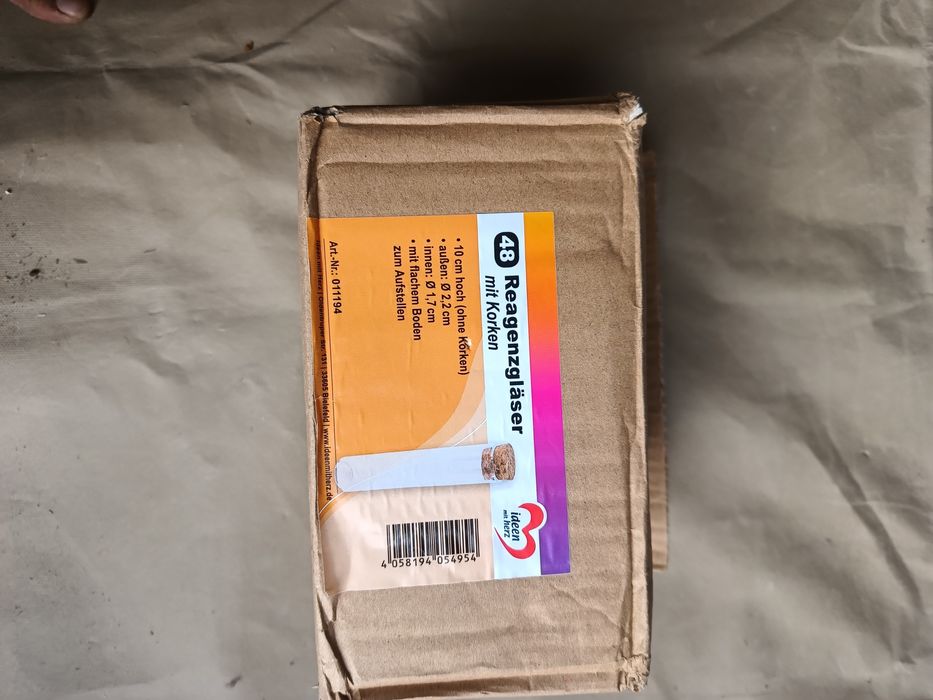 Probówki z korkiem nowe