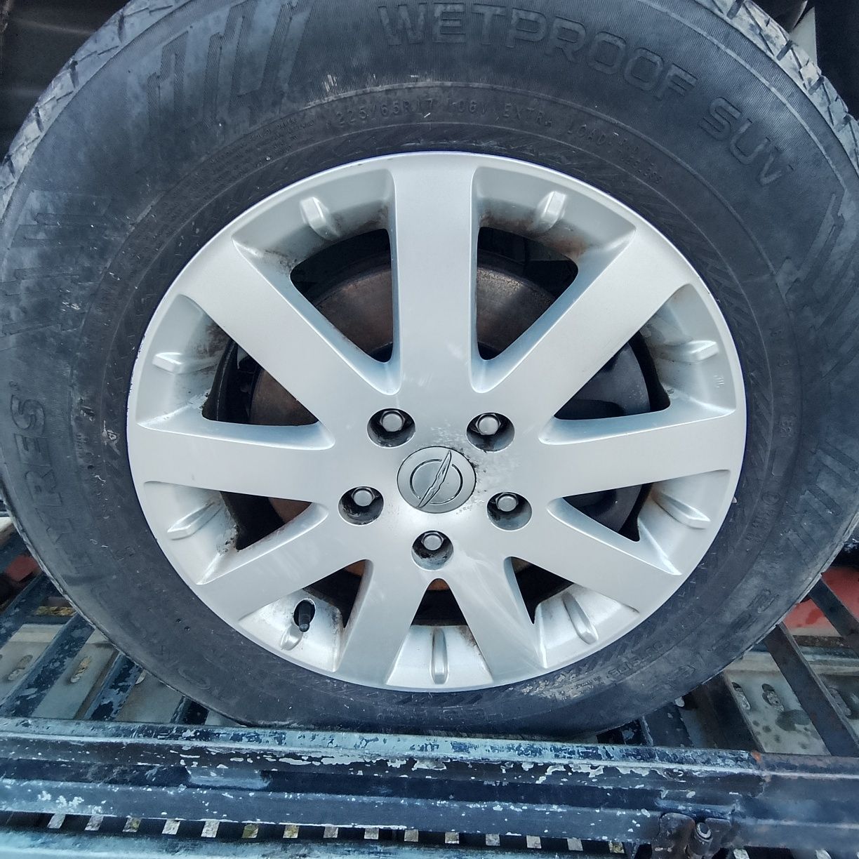 Felgi 17" z oponami Chrysler Town&Country 3.6