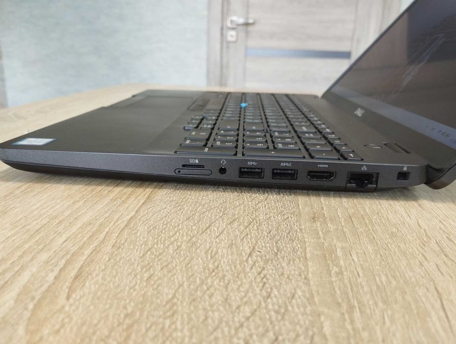 Dell Latitude 5501,I7-9850H (4.6 ГГц) 6/12 ядер,32GB RAM,512GB SSD,Тач