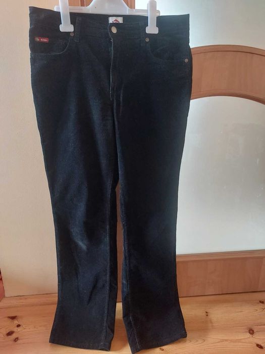 Spodnie damskie sztruksowe Lee Cooper rozm. 32/32