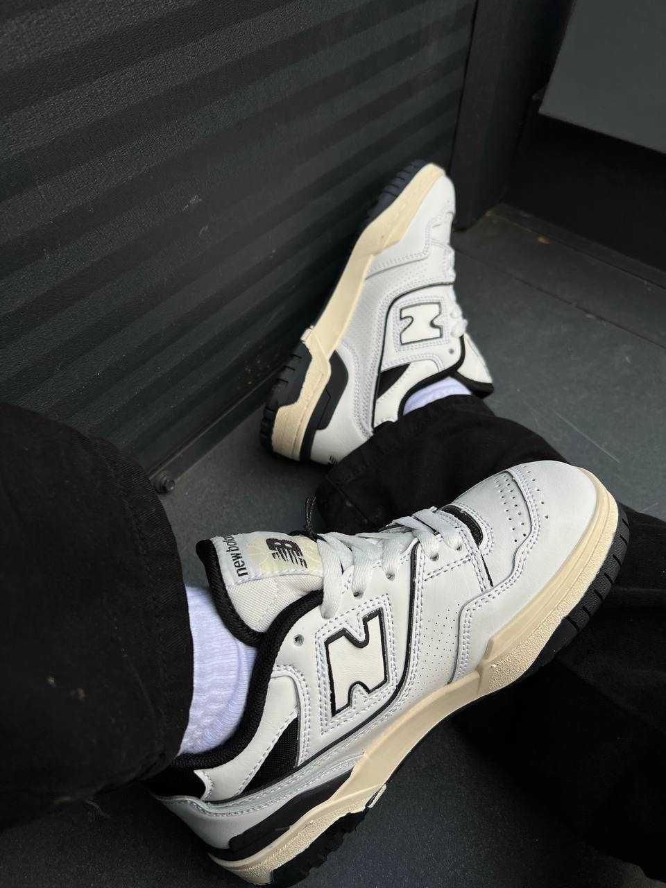 New Balance 550 White/Black/Beige