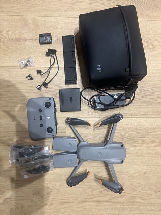 Dron DJI Air 2S Fly More combo