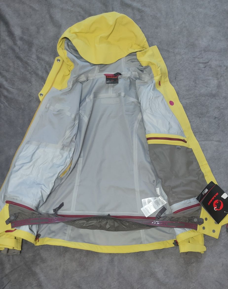 Куртка жіноча MAMMUT ( оригінал)