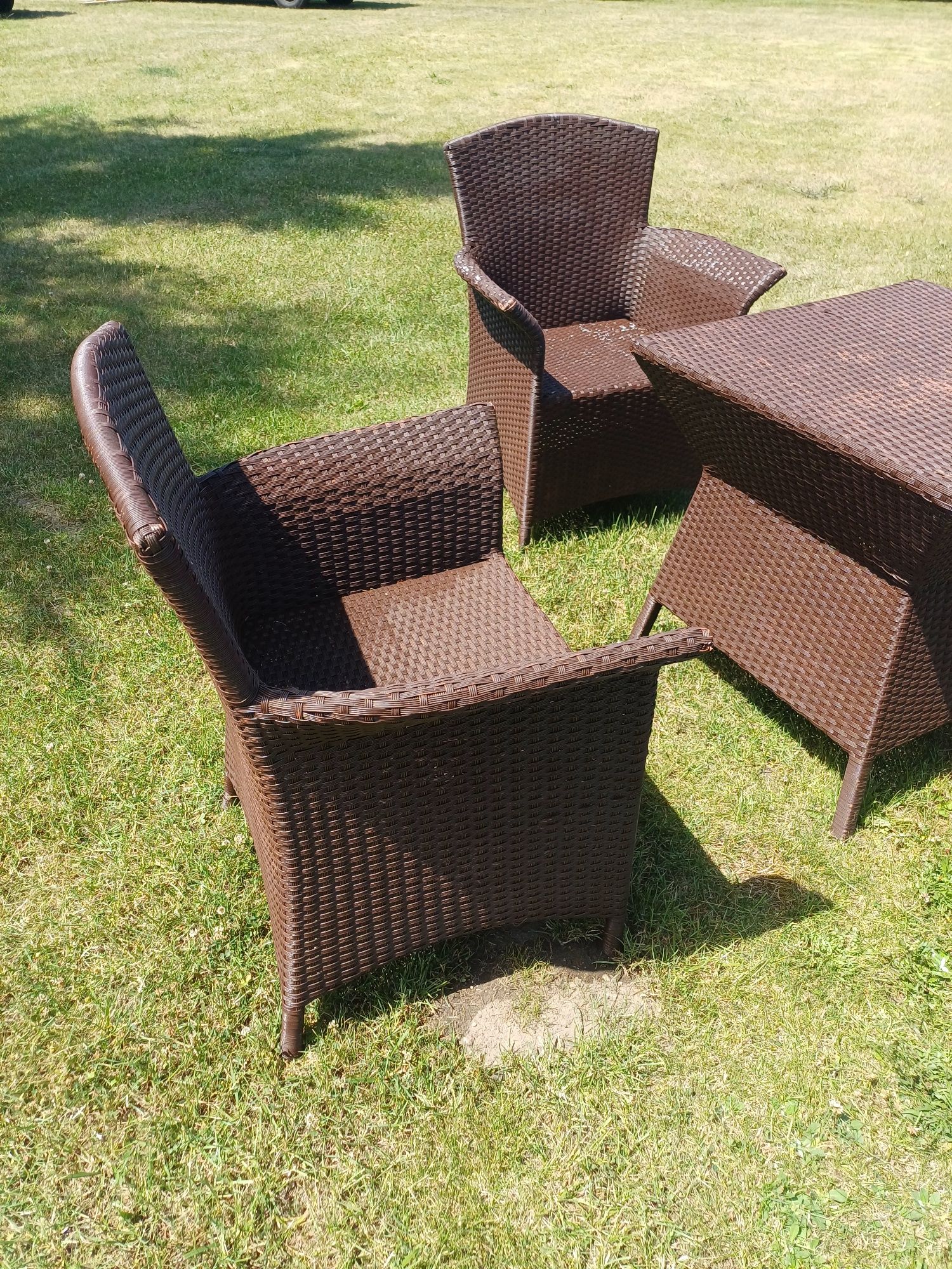 Meble z technorattanu
