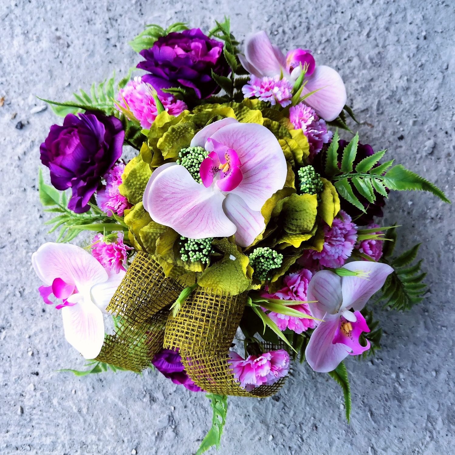 Piękna kompozycja nagrobna fiolet stroik wiązanka dekoracja sztuczna