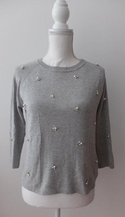 Blusa cinza com pérolas Zara