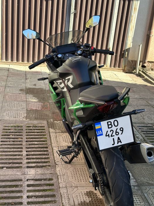 Мотоцикл Lifan KPR 250