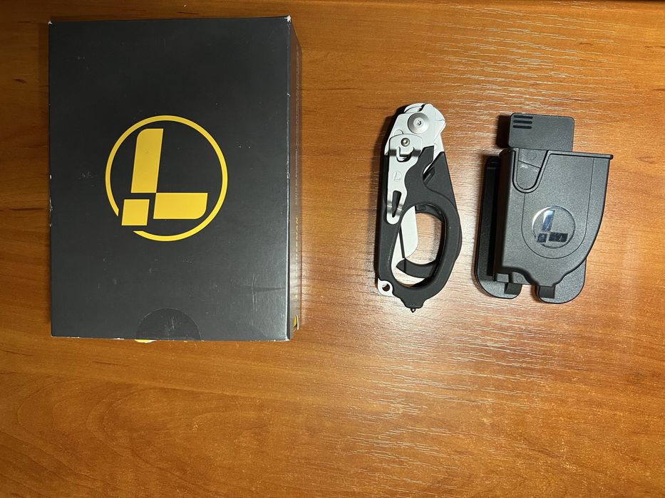 Мультитул Leatherman Raptor