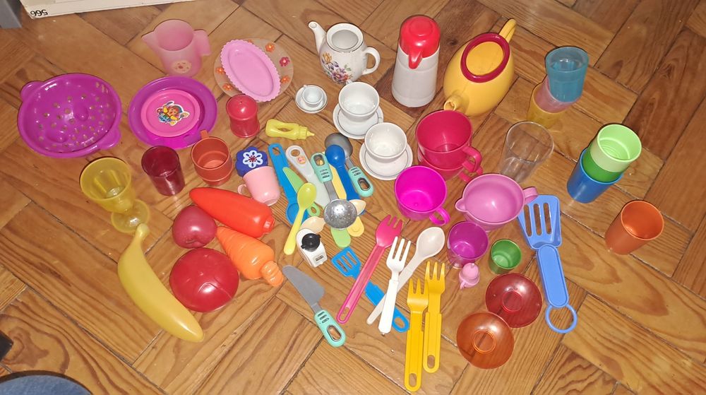 Cozinha de madeira (lidl) e acessórios