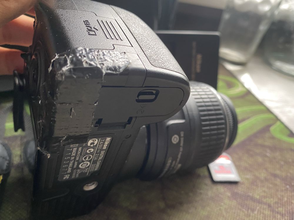 Nikon D3100 + obiektyw 18-55 mm + etui + ładowarka + karta SD