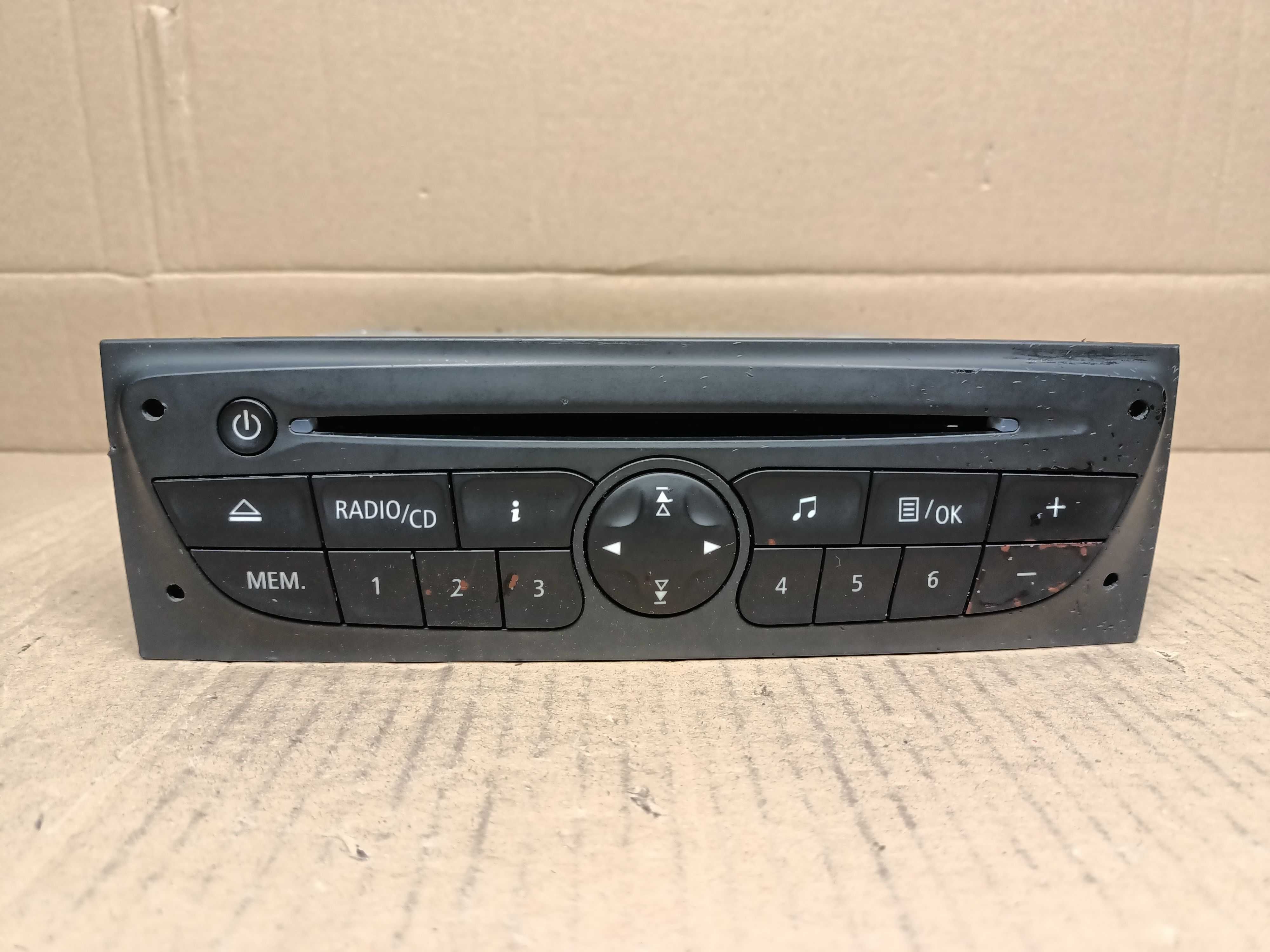 Radio renault clio  III + kod
