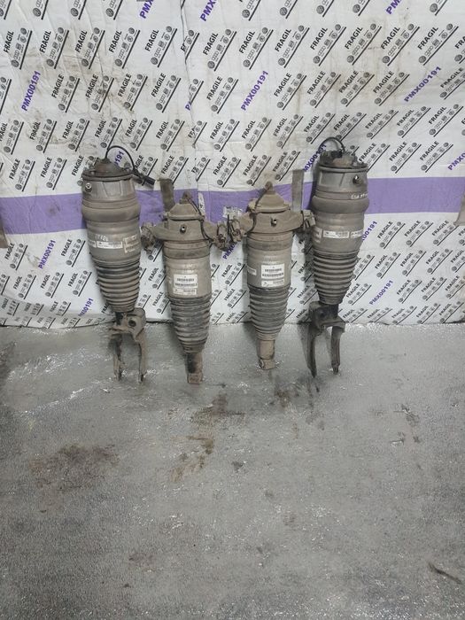 Пненевмо стійка стойка балон Volkswagen Touareg NF