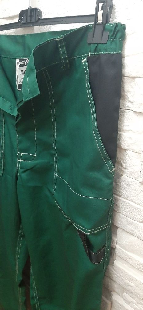 Spodnie zielone robocze REJS 52/XL