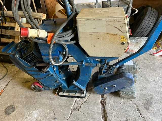 Śrutownica do betonu Blastrac 1-10DS plus odkurzacz 554DC komplet