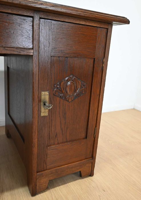 śliczne zgrabne biurko secesyjne 102803