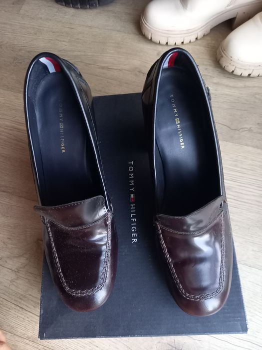 Tommy hilfiger półbuty 39