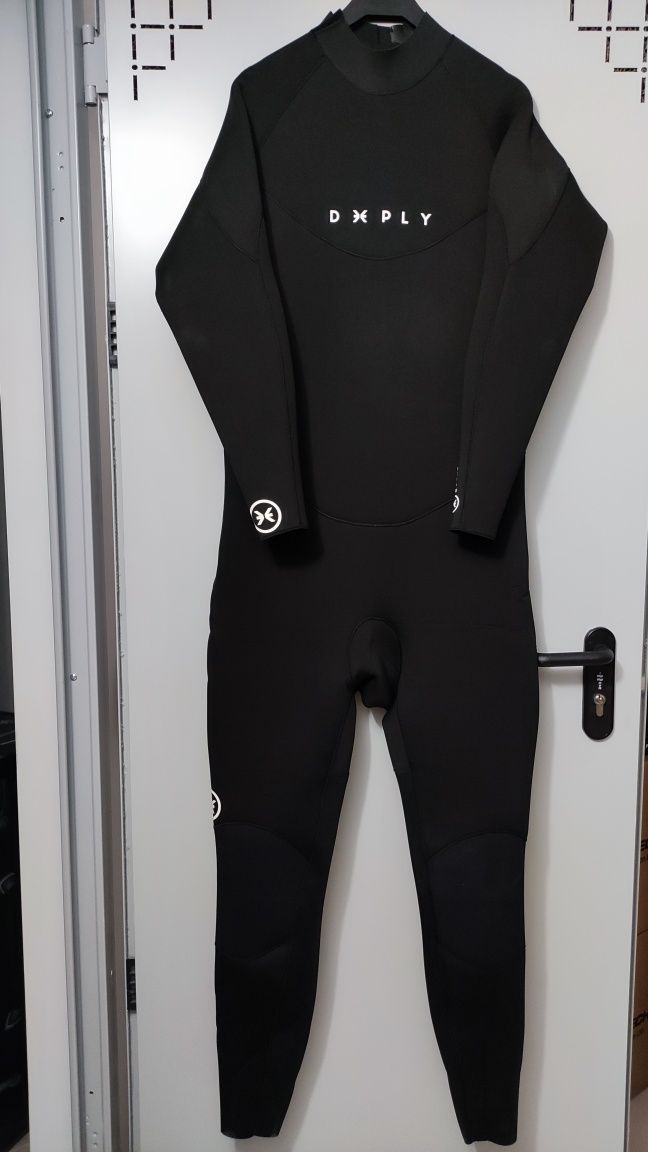 Fato surf ou bodyboard 4/3 back zip XXL