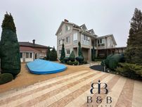 Таирово, Трехэтажный дом 415м2 с бассйеном на 5.5 сотках, Таирово