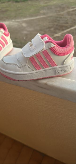 Tenis adidas tam 25