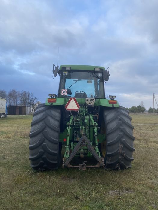 Трактор John Deere 7800