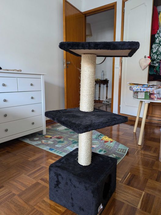 Arranhador para gato novo