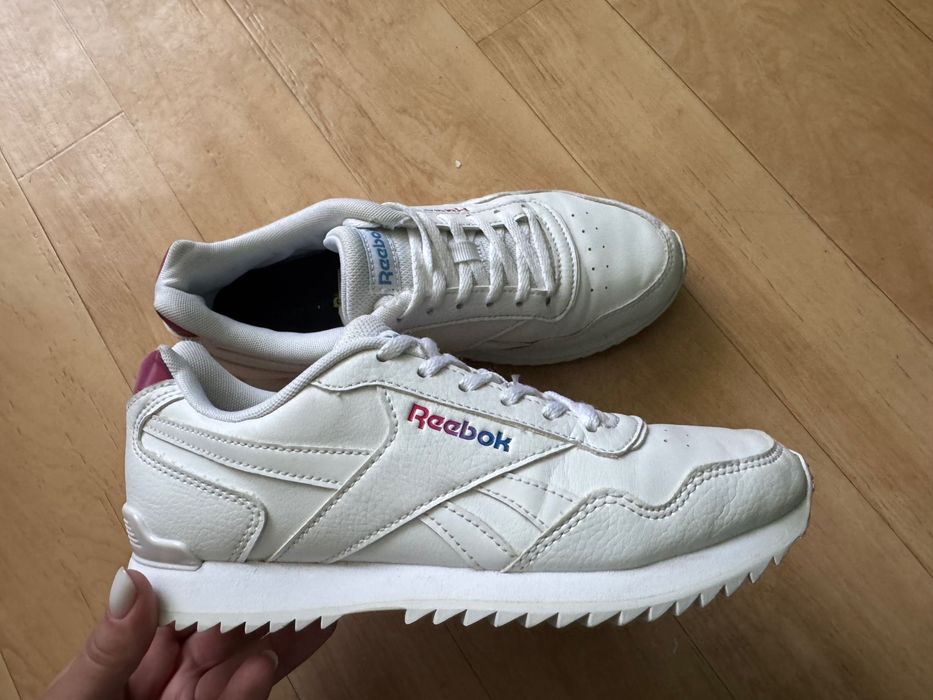 Reebok оригінал білі кросівки