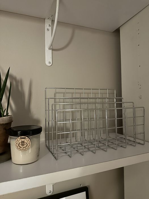 Retro stojak na książki