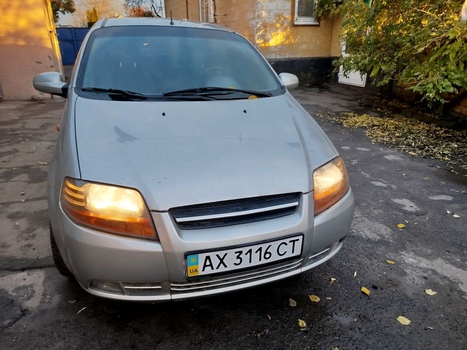 Продам гарний автомобіль Шевроле авео