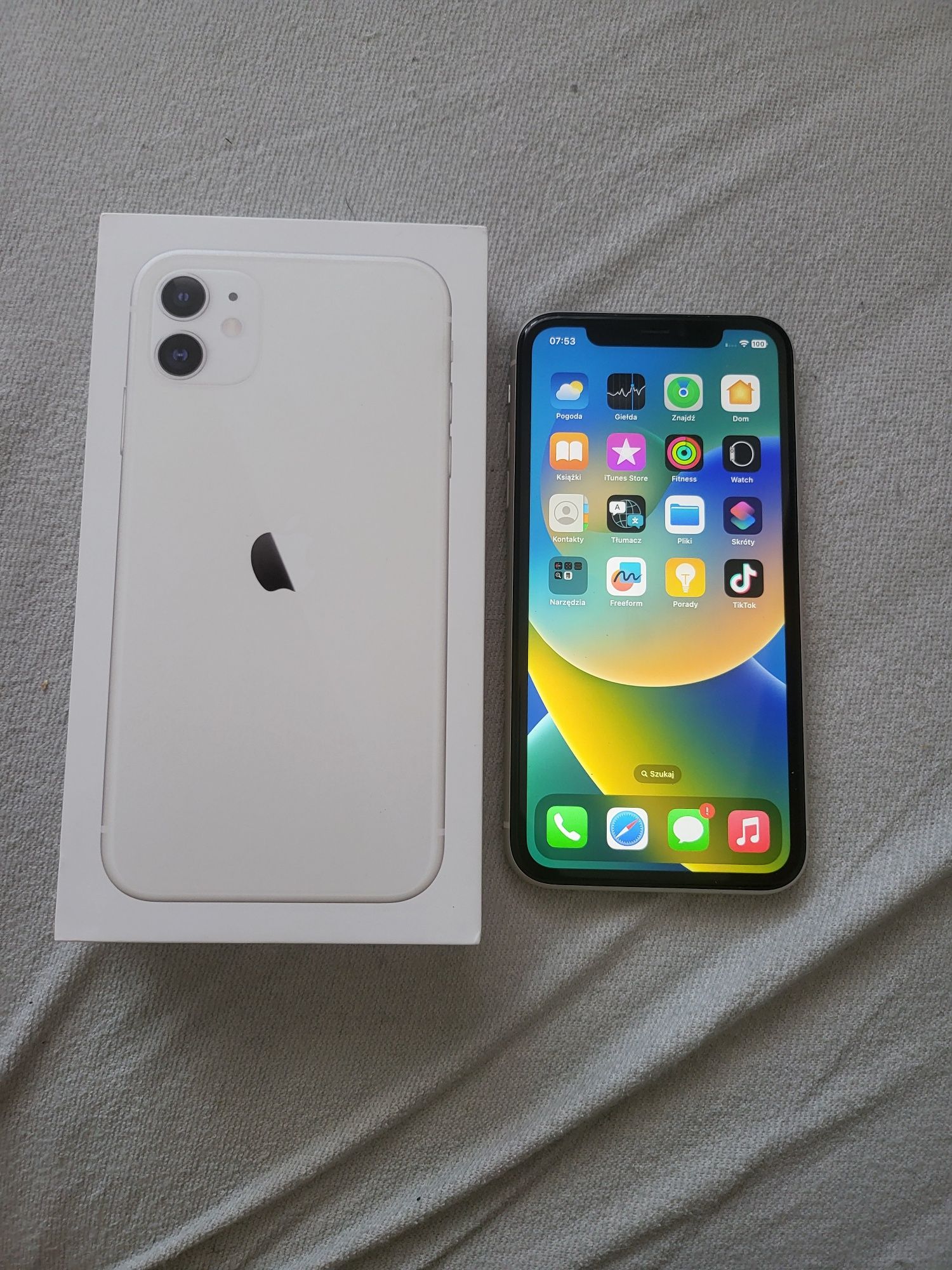 Iphone 11 64gb fajny