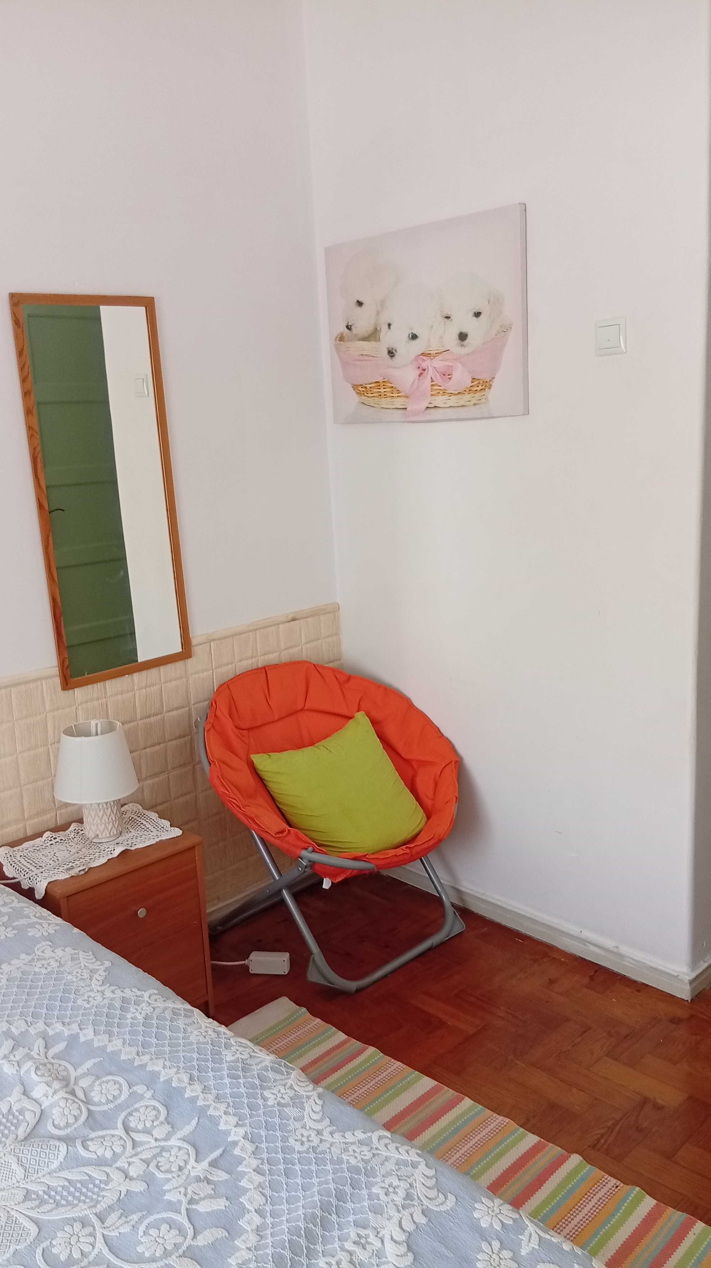 Alugo quarto perto do metro Moscavide ESTUDANTES (Só senhoras)