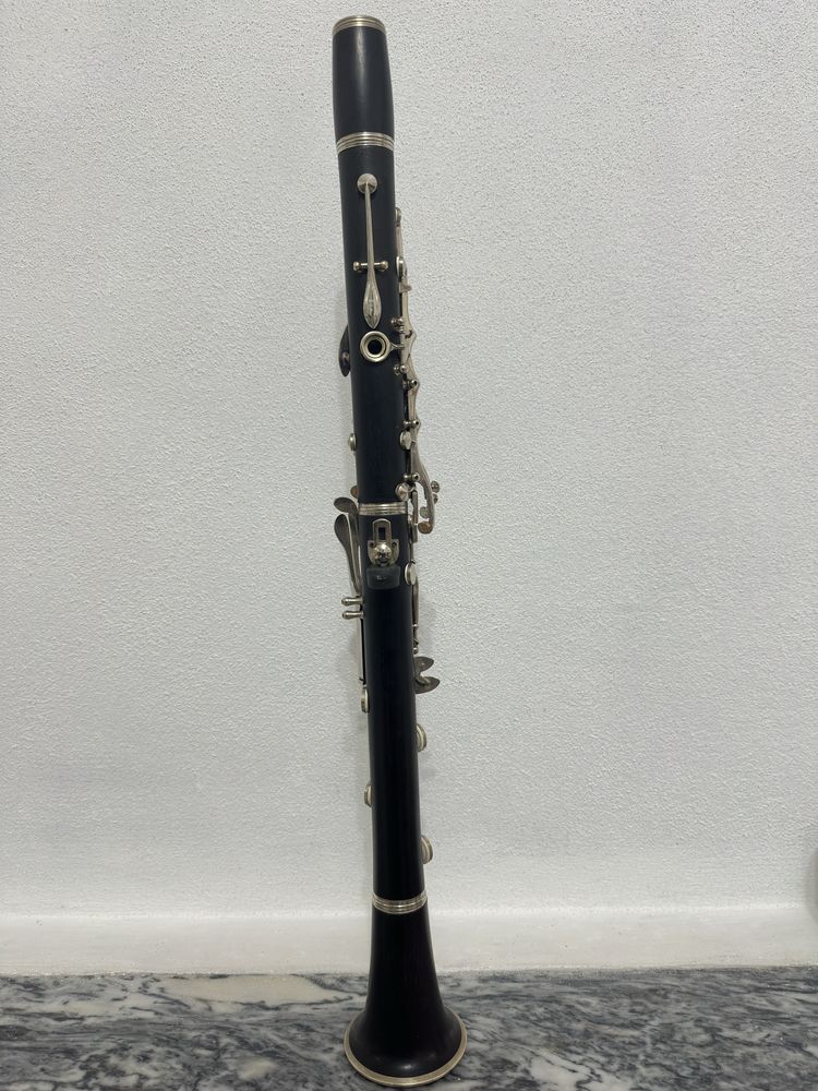 Clarinete couesnon restaurado e com mala