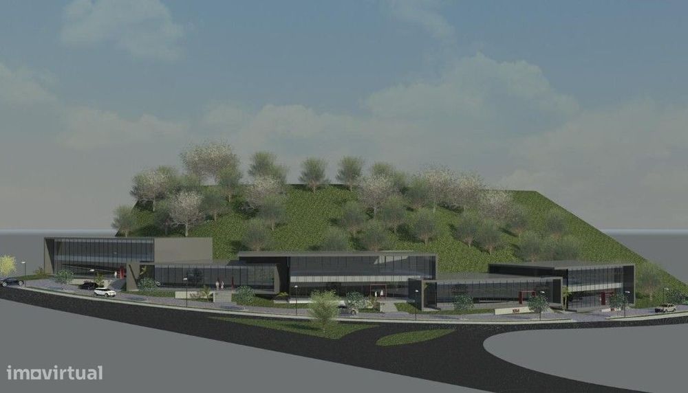 Terreno com projeto para pavilhões - Vieira do Minho