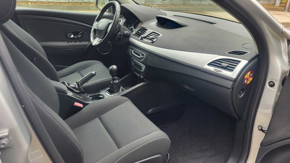 Sprzedam,
Renault Megane 1.2 benzyna TCe 115 KM ,