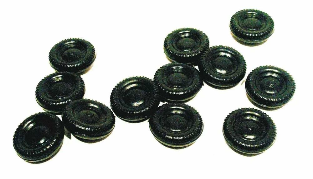 8 Rodas em plástico para restauro de modelos da JATO - Antigas