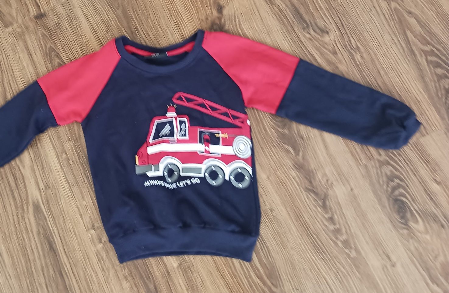 Bluza ocieplana dla chłopca.