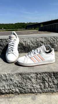 Buty damskie sportowe sneakersy Adidas Grand Court rozmiar 40