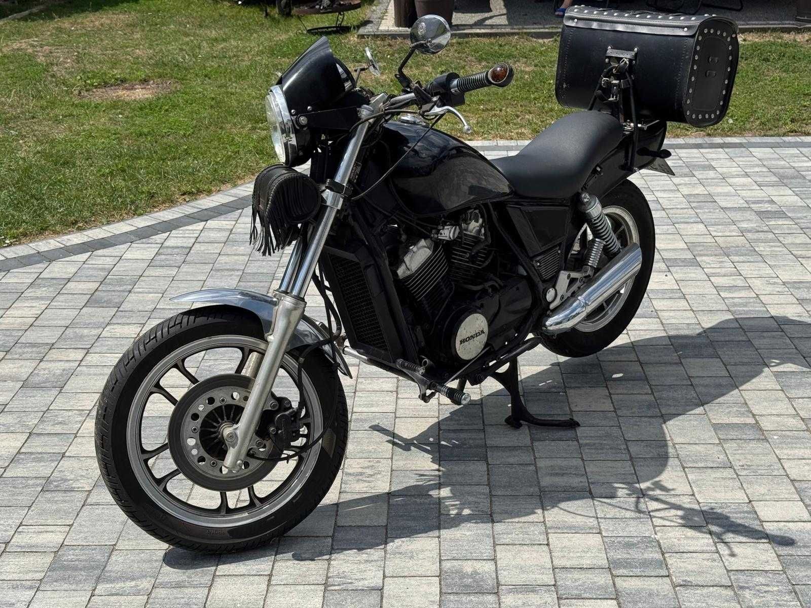 Honda Shadow VT500C