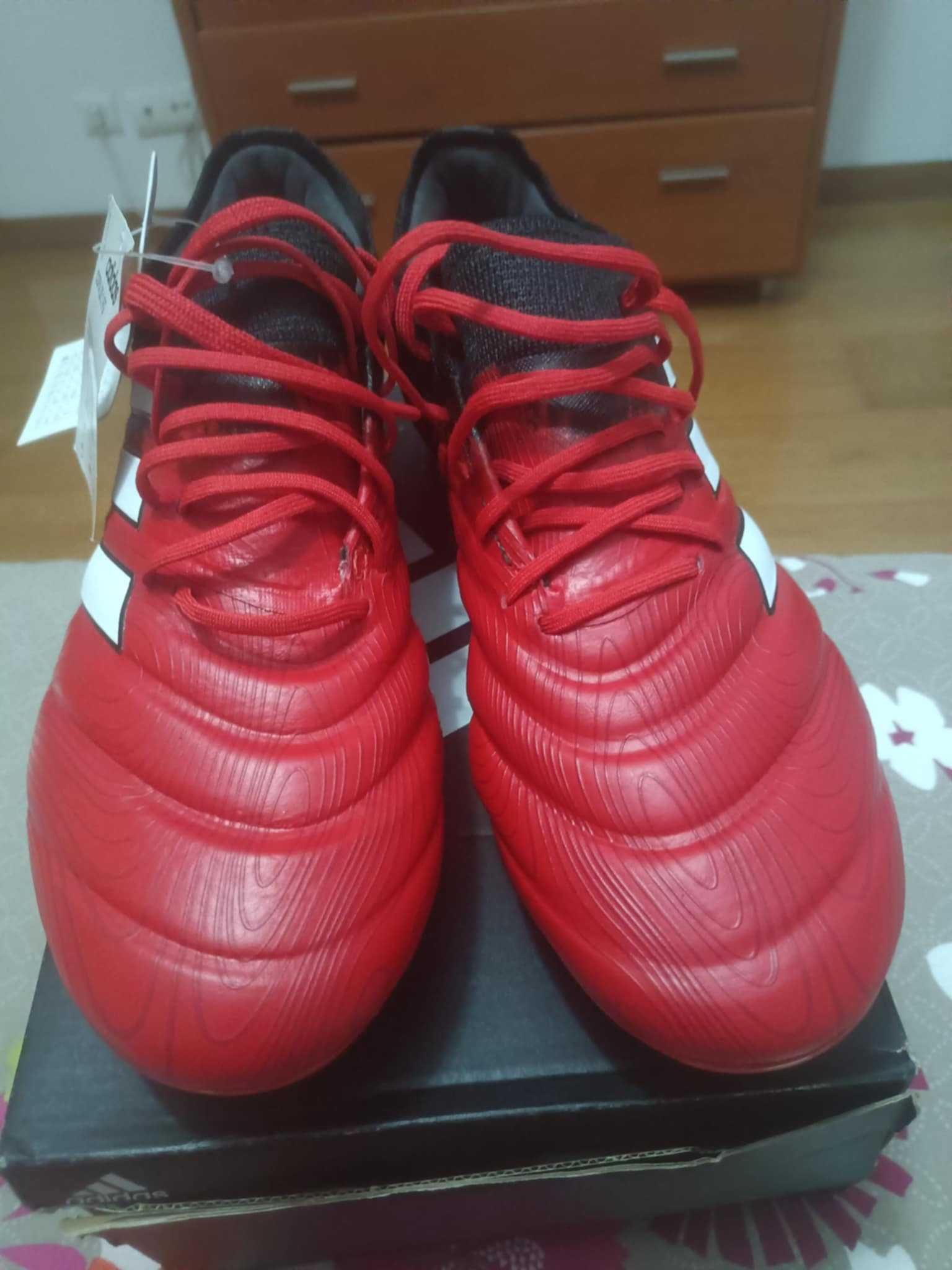 Adidas Copa 20.1 FG em couro profissional
