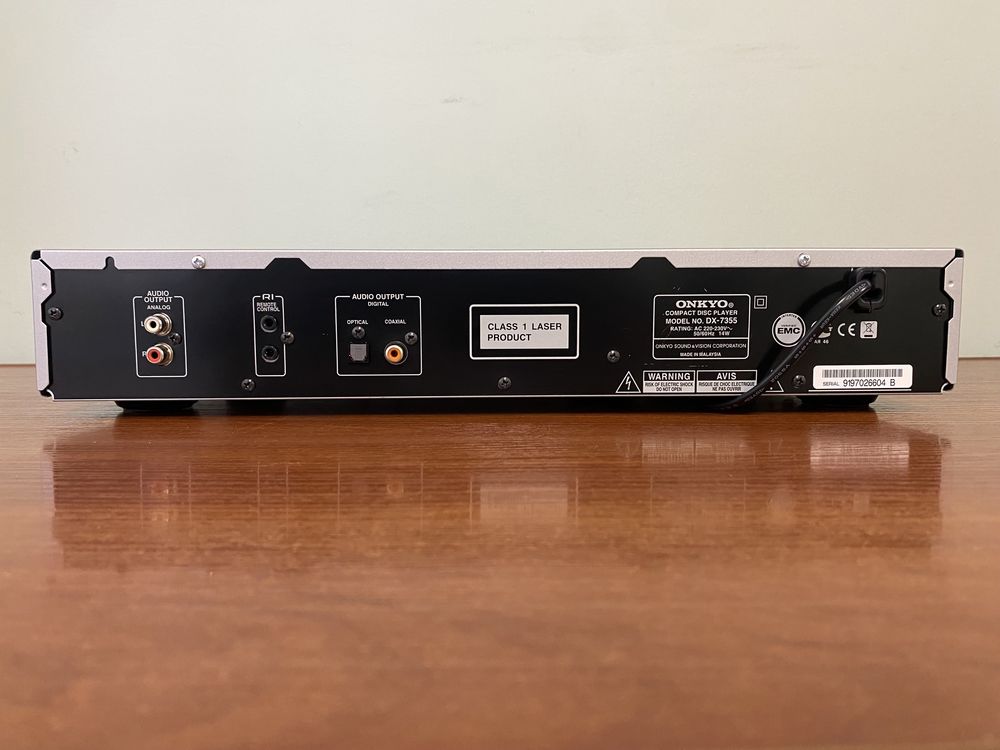 CD програвач Onkyo DX-7355