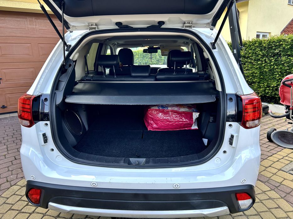 Mitsubishi Outlander 7 os. Instyle 2018 salon 1-wszy właściciel.