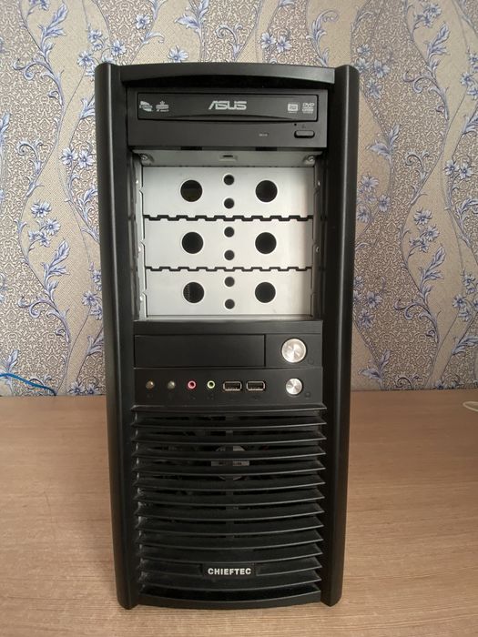 Компьютер в офисной-игровой сборке