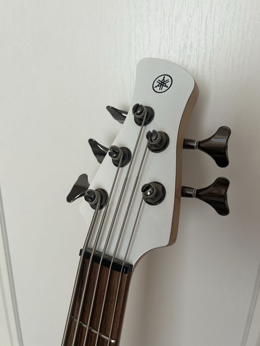 Бас гітара Yamaha Trbx-305 (Нова) терміново!!!