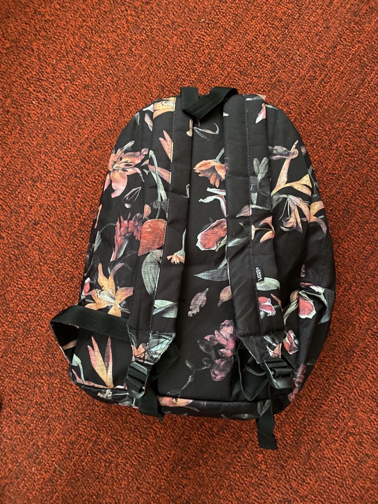Жіночий оригінальний рюкзак vans originals